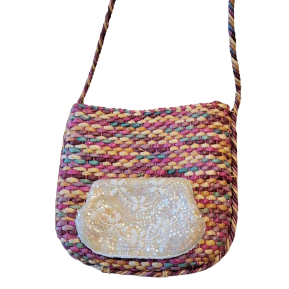 Lot of two purses: 1 beaded white clutch and 1 multicolored beach bag with strap - Picture 8 of 16